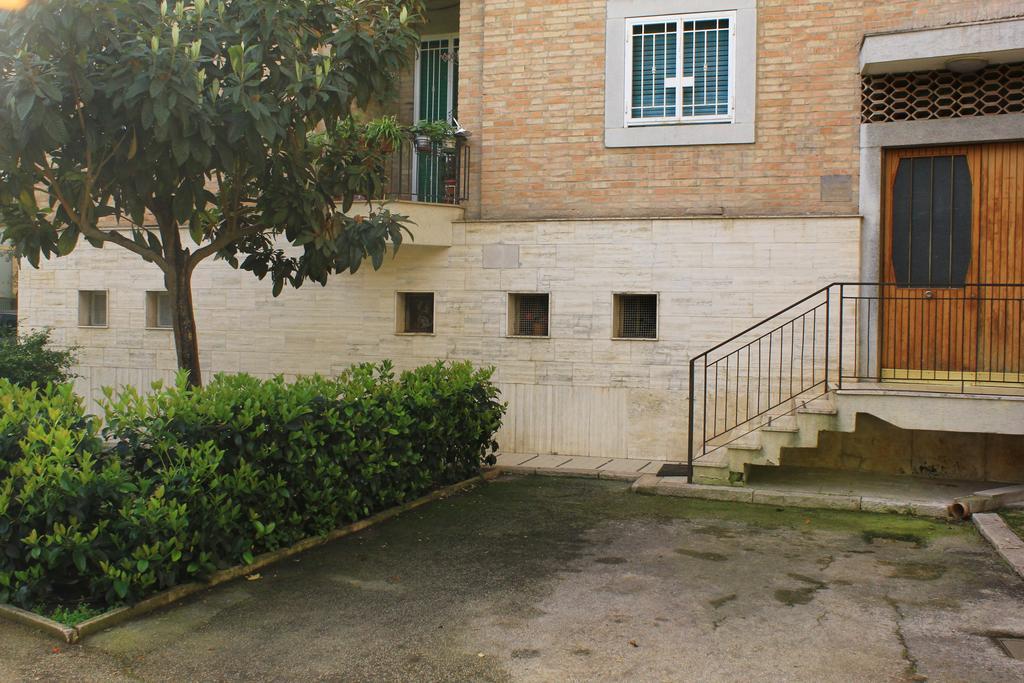 B&B Il Giardino In Città - Parcheggio Privato Gratuito Foggia Exterior foto