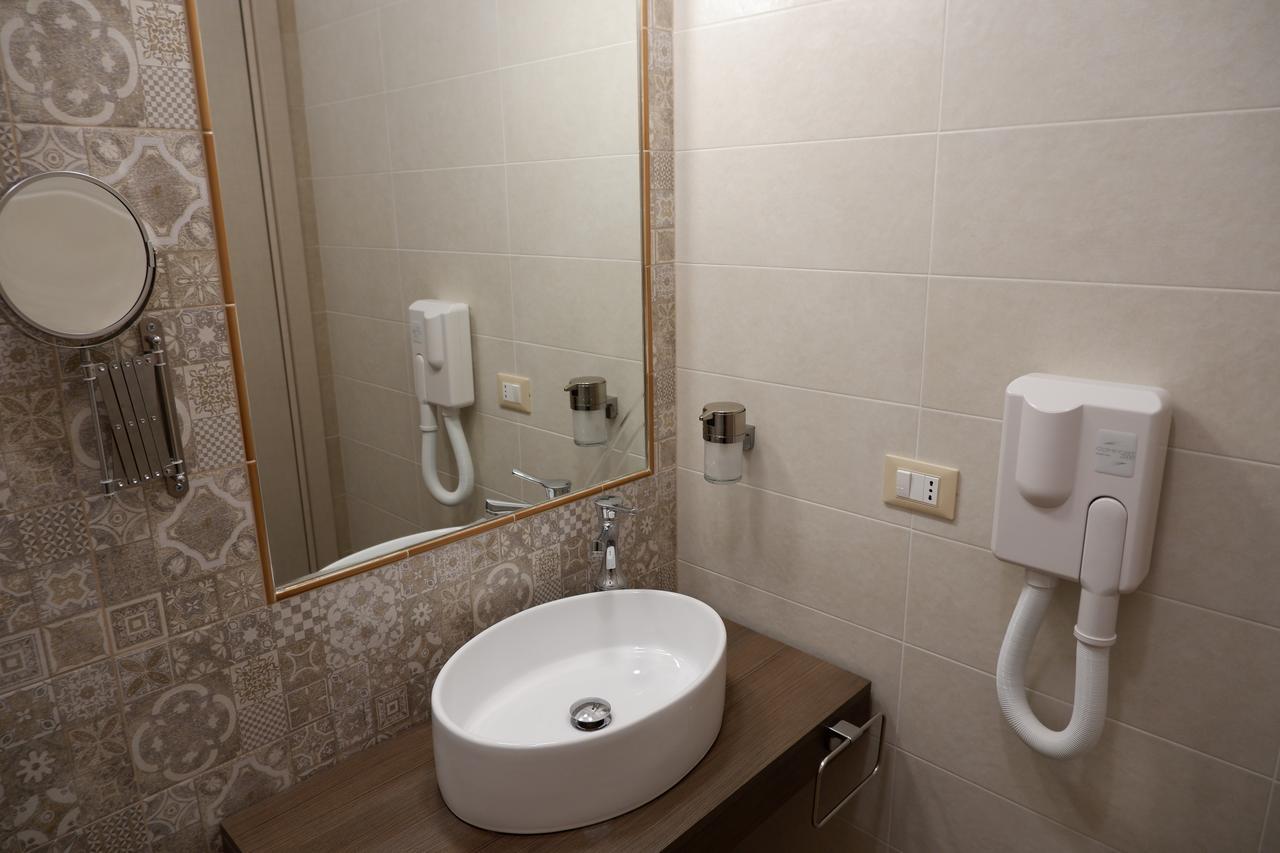 B&B Il Giardino In Città - Parcheggio Privato Gratuito Foggia Exterior foto